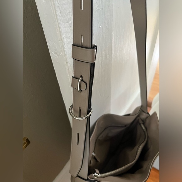 Tory Burch Gemini Link Hobo Crossbody Bag French Gray Pebbled Leather - Picture 14 of 17